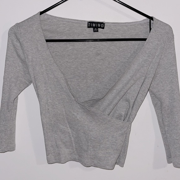Timing grey crop top size small - Picture 3 of 4